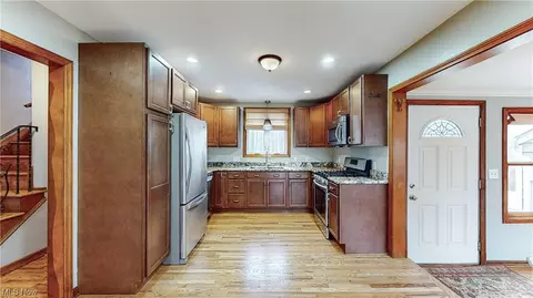 34705 Cannon Rd, Solon, OH 44139 photo 10