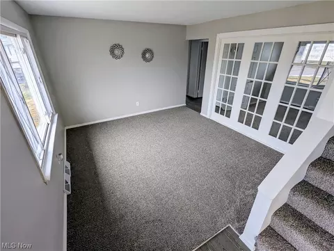 569 Willow Park, Elyria, OH 44035 photo 3