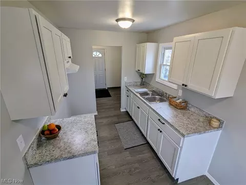 569 Willow Park, Elyria, OH 44035 photo 7