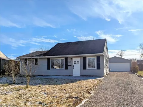 569 Willow Park, Elyria, OH 44035