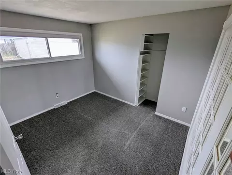 569 Willow Park, Elyria, OH 44035 photo 11