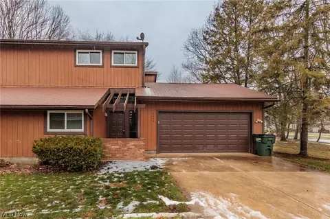2406 Call Rd, Stow, OH 44224