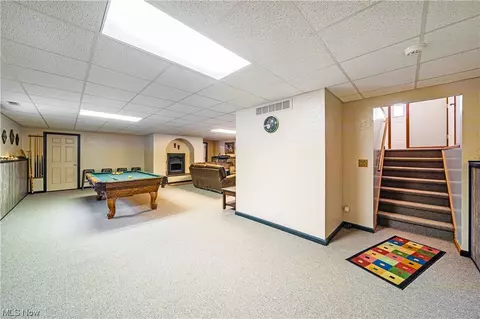 Living - 569 Hanson Pl, Geneva, OH 44041 photo 2 of 5
