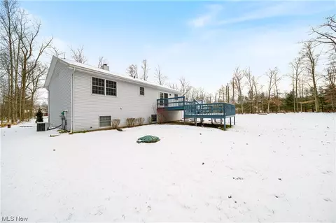 Exterior - 569 Hanson Pl, Geneva, OH 44041 photo 8 of 10