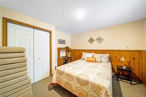 Bedroom - 569 Hanson Pl, Geneva, OH 44041 photo 1 of 6