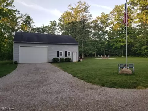 Exterior - 569 Hanson Pl, Geneva, OH 44041 photo 2 of 10