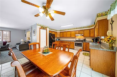 Dining - 569 Hanson Pl, Geneva, OH 44041 photo 1 of 1