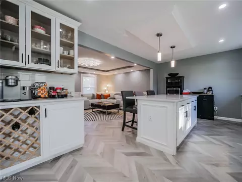 Kitchen - 4018 Steven Dr, Seven Hills, OH 44131 photo 4 of 5