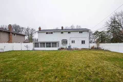 Exterior - 4018 Steven Dr, Seven Hills, OH 44131 photo 2 of 5
