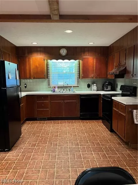 4711 Diane Dr, Ashtabula, OH 44004 photo 8