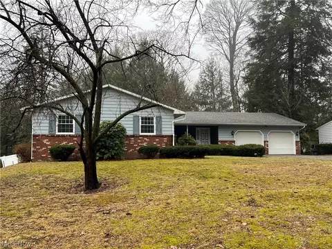 4711 Diane Dr, Ashtabula, OH 44004