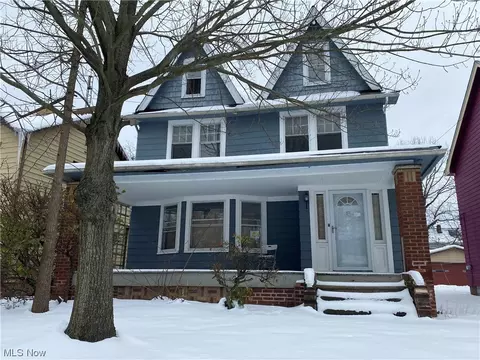 2009 Marlindale Rd, Cleveland Heights, OH 44118