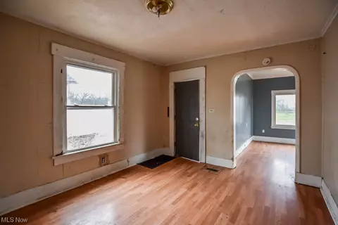 864 Diagonal Rd, Akron, OH 44320 photo 4