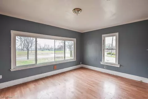 864 Diagonal Rd, Akron, OH 44320 photo 2