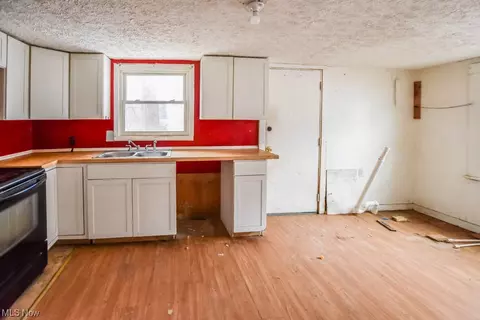 864 Diagonal Rd, Akron, OH 44320 photo 7