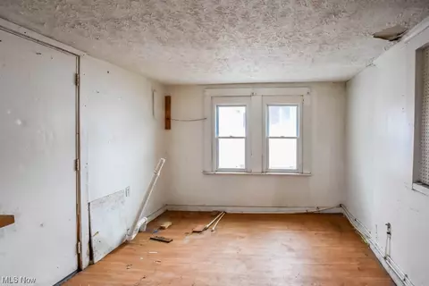 864 Diagonal Rd, Akron, OH 44320 photo 8
