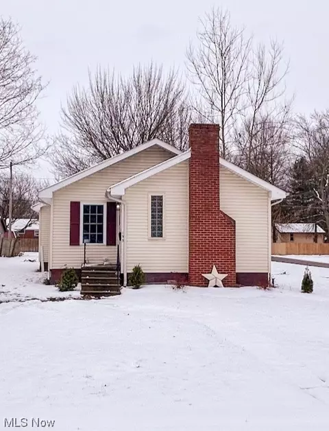 195 W Vermont Ave, Sebring, OH 44672