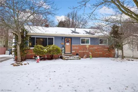 688 Alaho St, Akron, OH 44305