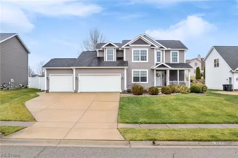 2434 Fairchild Cir NW, Uniontown, OH 44685