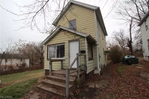 54 Morley Ave, Campbell, OH 44405