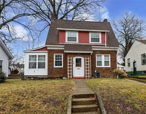 359 Sumatra, Akron, OH 44305