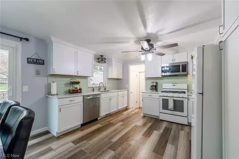 4923 Quincy St NW, Canton, OH 44708 photo 5
