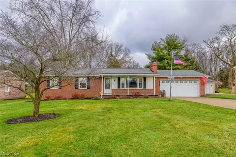 4923 Quincy St NW, Canton, OH 44708