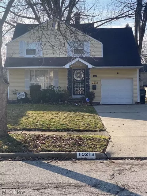 19212 Lanbury Ave, Warrensville Heights, OH 44122