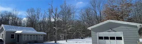 5905 Stinewood SE, East Sparta, OH 44626