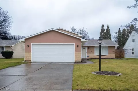 157 Hemlock Dr, Elyria, OH 44035