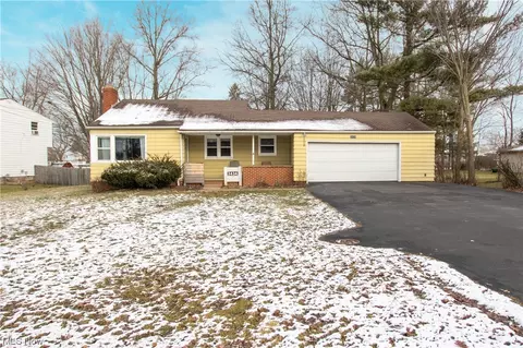 3434 W Pleasant Valley Rd, Parma, OH 44134