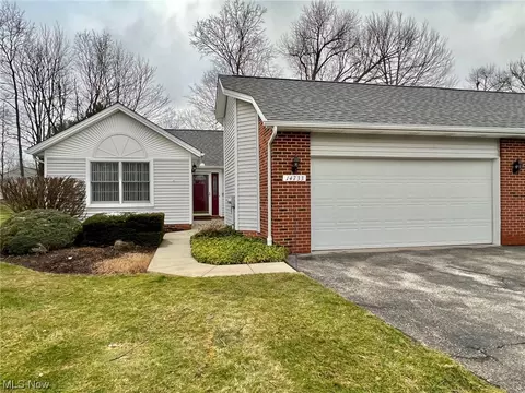 14733 Shannon Ct, Burton, OH 44021