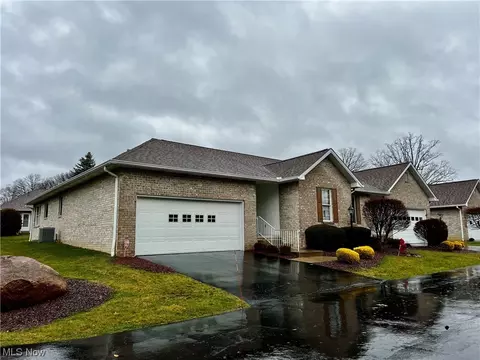 183 Mathews Rd #A, Boardman, OH 44512 photo 2