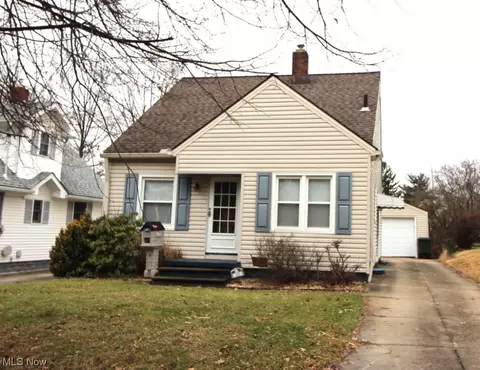 115 E Rosewood, Akron, OH 44301