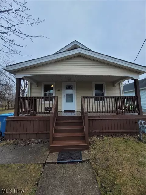 1521 New Mexico Ave, Lorain, OH 44052