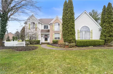 679 Sunridge Rd, Fairlawn, OH 44333