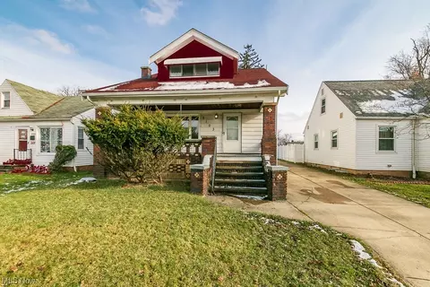 5103 Joseph St, Maple Heights, OH 44137