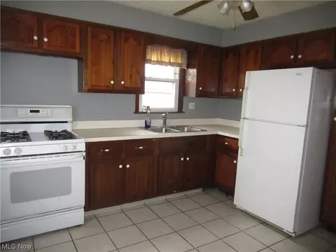 275 Afton Ave, Boardman, OH 44512 photo 8