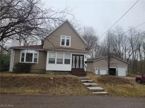 842 11th SE, Massillon, OH 44646