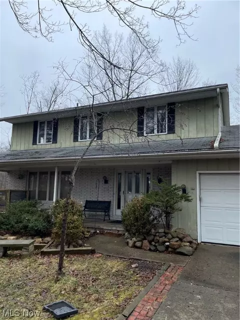 2039 Ledge Rd, Hinckley, OH 44233
