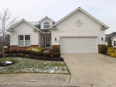 18445 Bunker Hill Dr, Strongsville, OH 44136