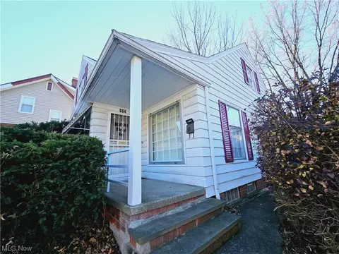 884 Yellowstone, Cleveland Heights, OH 44121