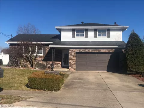 253 Scenery Dr, Weirton, WV 26062