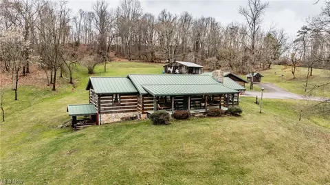 368 Hope Hill Rd, Parkersburg, WV 26101