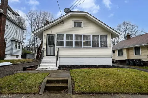 866 Fess Ave, Akron, OH 44307
