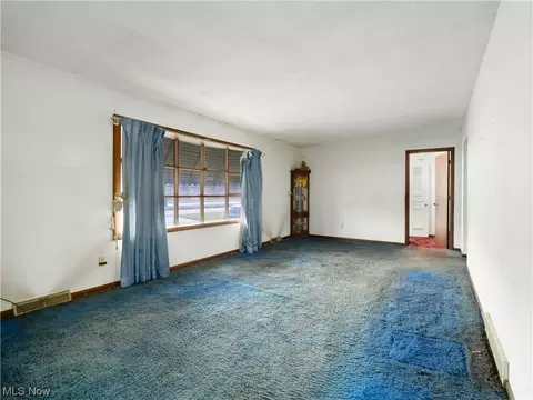 446 Lorain, Elyria, OH 44035 photo 6