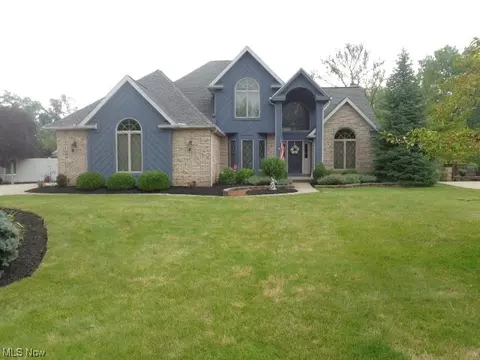 10541 Tudor Cir, North Royalton, OH 44133