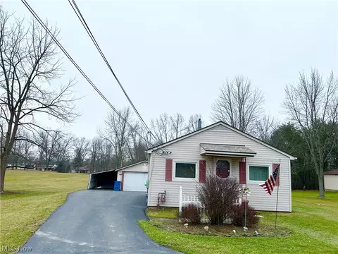 320 Champion Ave W, Warren, OH 44483