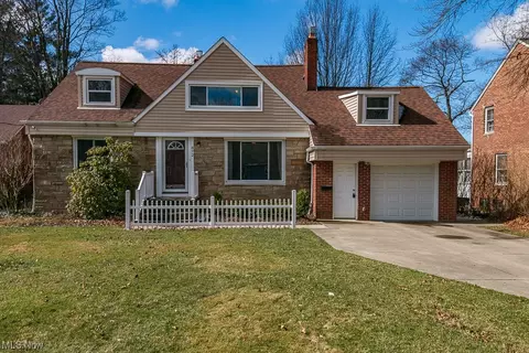 872 Richmond, Lyndhurst, OH 44124