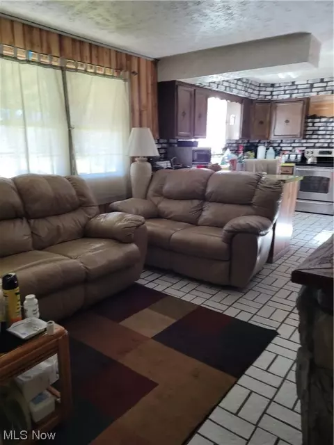 42285 Wilbur St, Elyria, OH 44035 photo 5